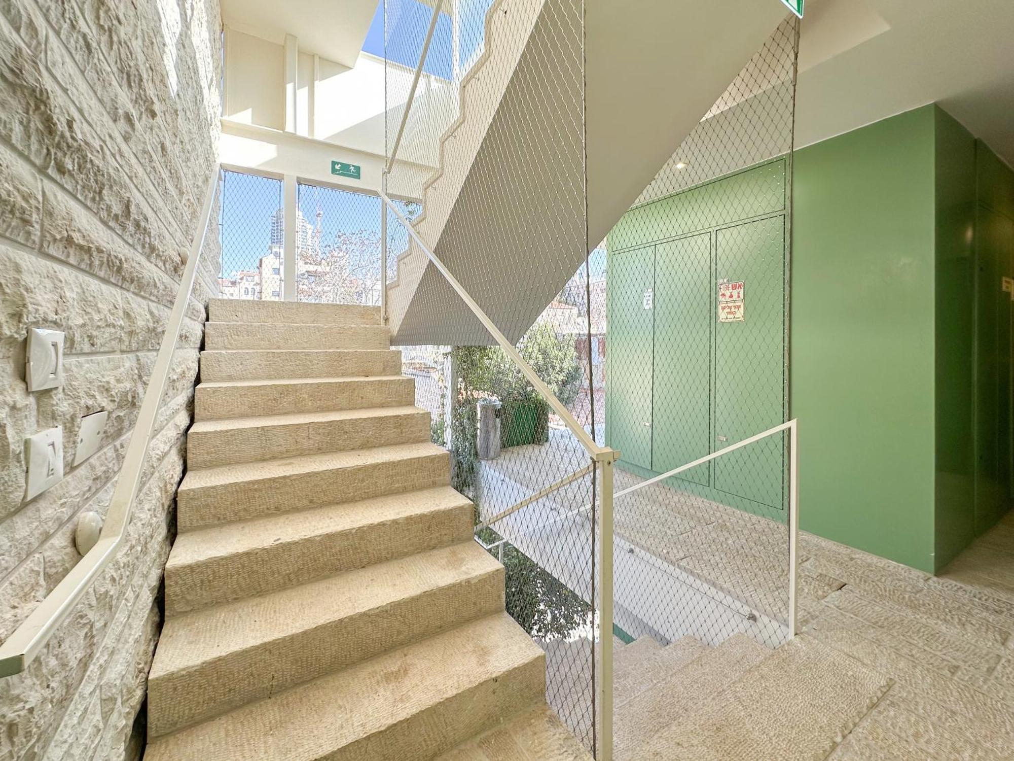 The J Luxury Apartments - By Localz Group Yerusalem Bagian luar foto